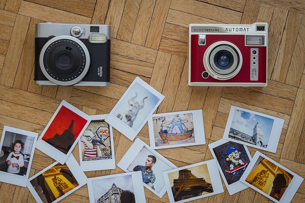 A gauche l'Instax Mini 90 Neo Classic de Fujifilm. A droite, le Lomo'Instant Automat de Lomography.