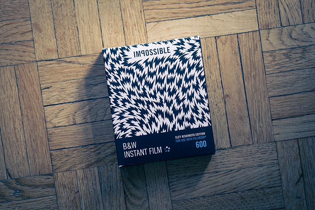 Hâte de prendre quelques photos avec cette édition Eley Kishimoto sortie par Impossible Project.