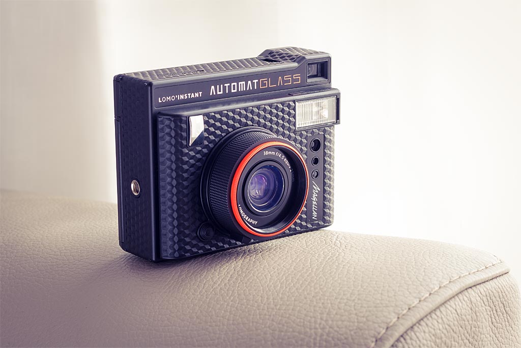 La finition Magellan du Lomo'Instant Automat Glass et les capacités de la bête m'ont tapé dans l’œil.