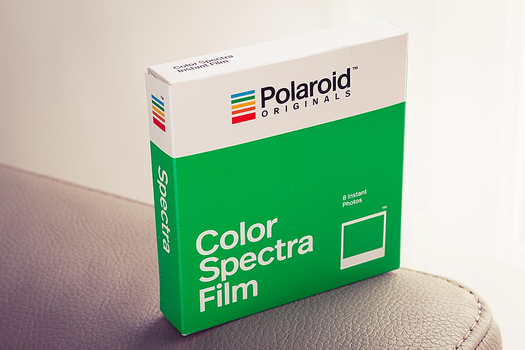 Les recharges de film Spectra produites par Polaroid Originals comptent, comme pour les autres types de film, 8 photos.